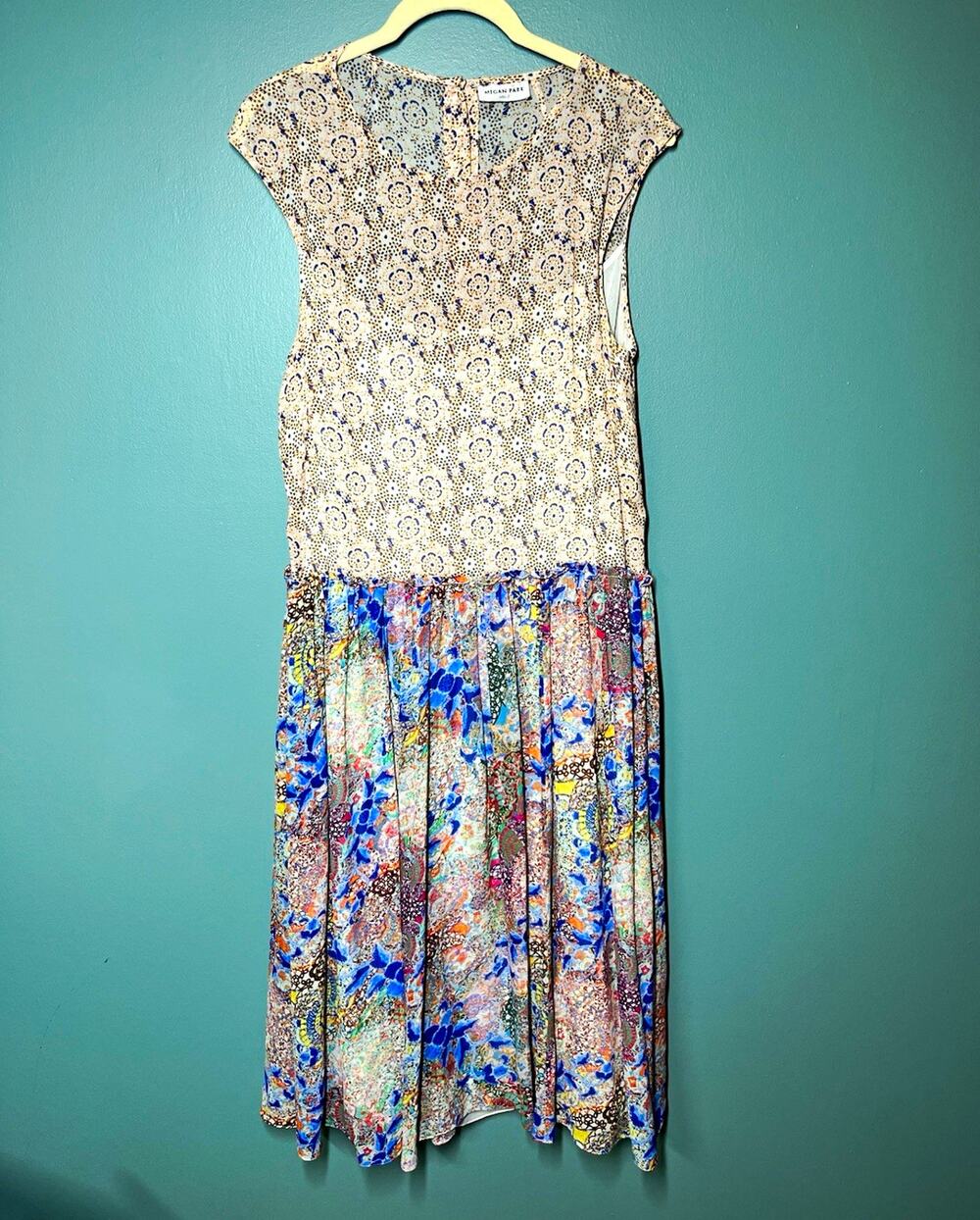 Megan Park Beige Blue Floral Silk Chiffon V-Neck A-Line Midi Dress Size 2